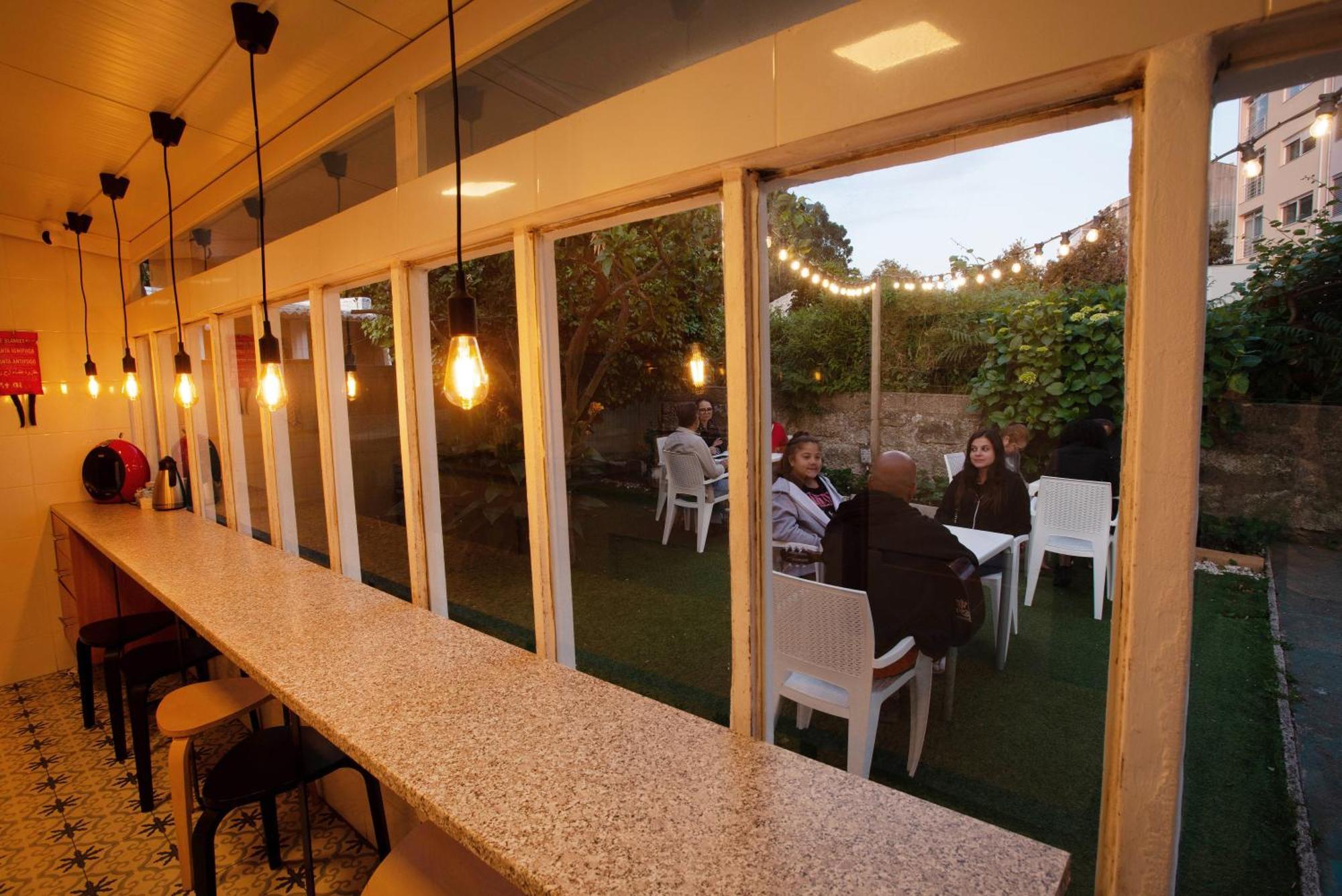 Hostel Das Flores Senhora da Hora Экстерьер фото