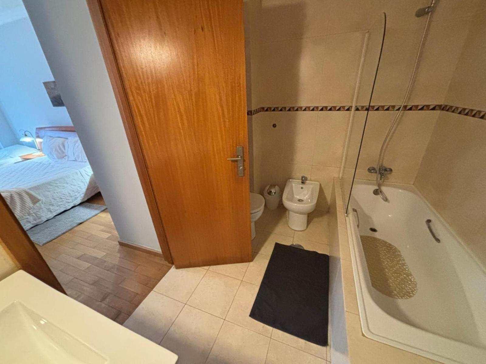 Hostel Das Flores Senhora da Hora Экстерьер фото