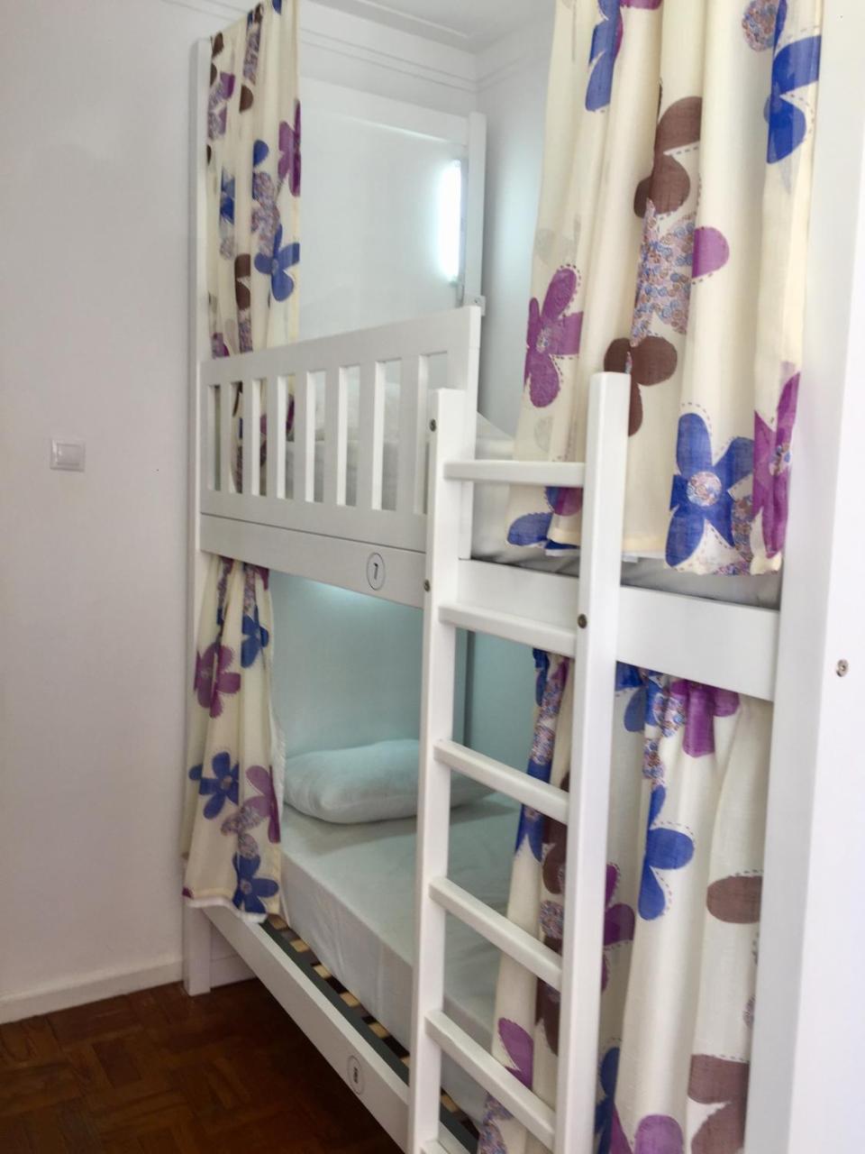 Hostel Das Flores Senhora da Hora Экстерьер фото